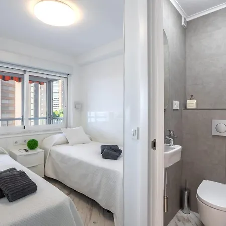 4b On The * Benidorm